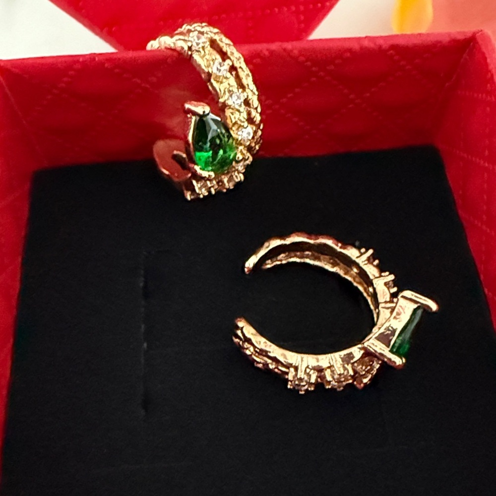 Snake Earcuff